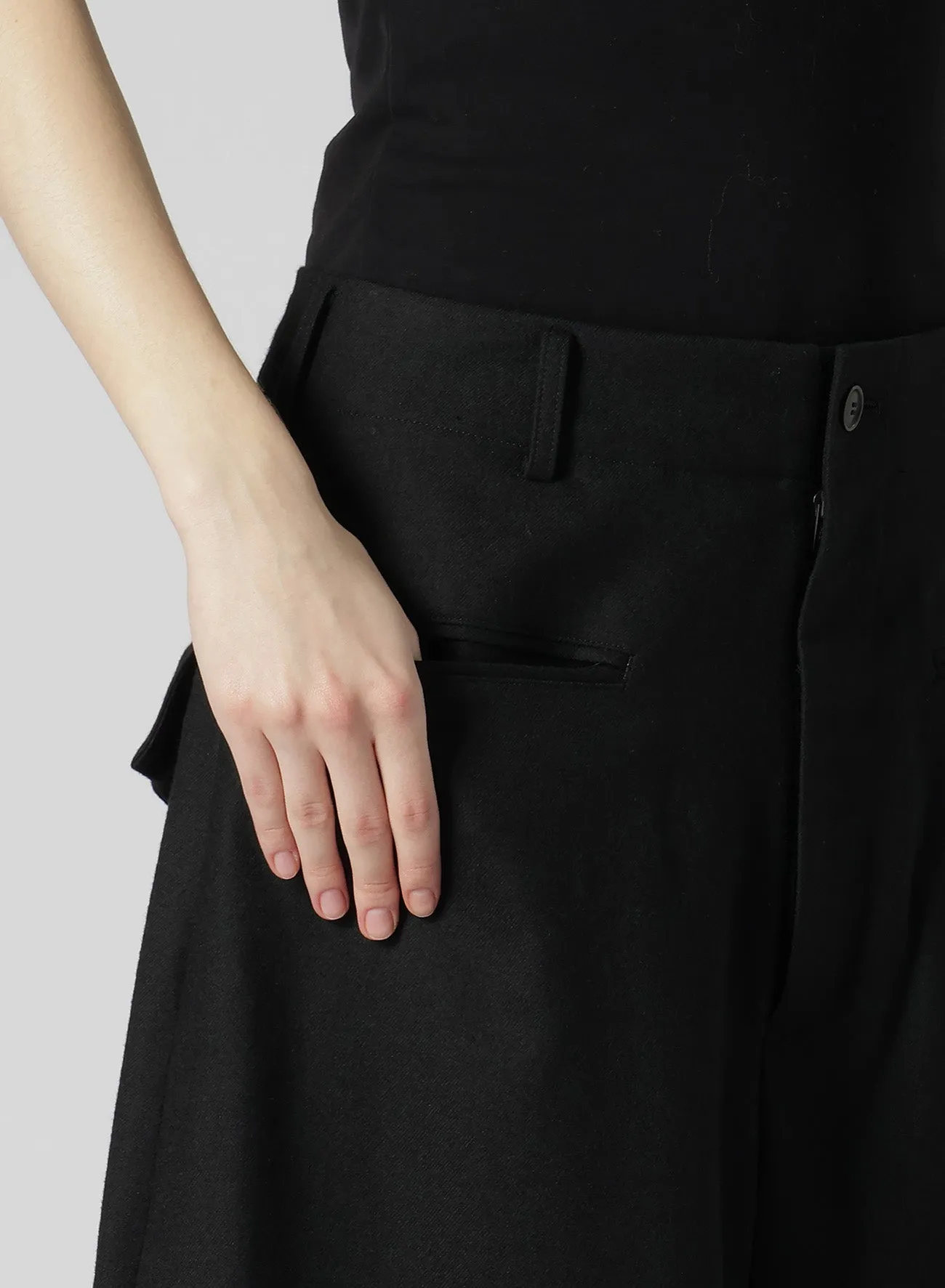 SAXONY R-BACKSIDE FLARE WIDE PANTS